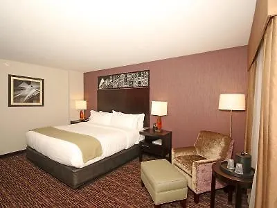 Holiday Inn Express & Suites Charlotte North By Ihg Hotel